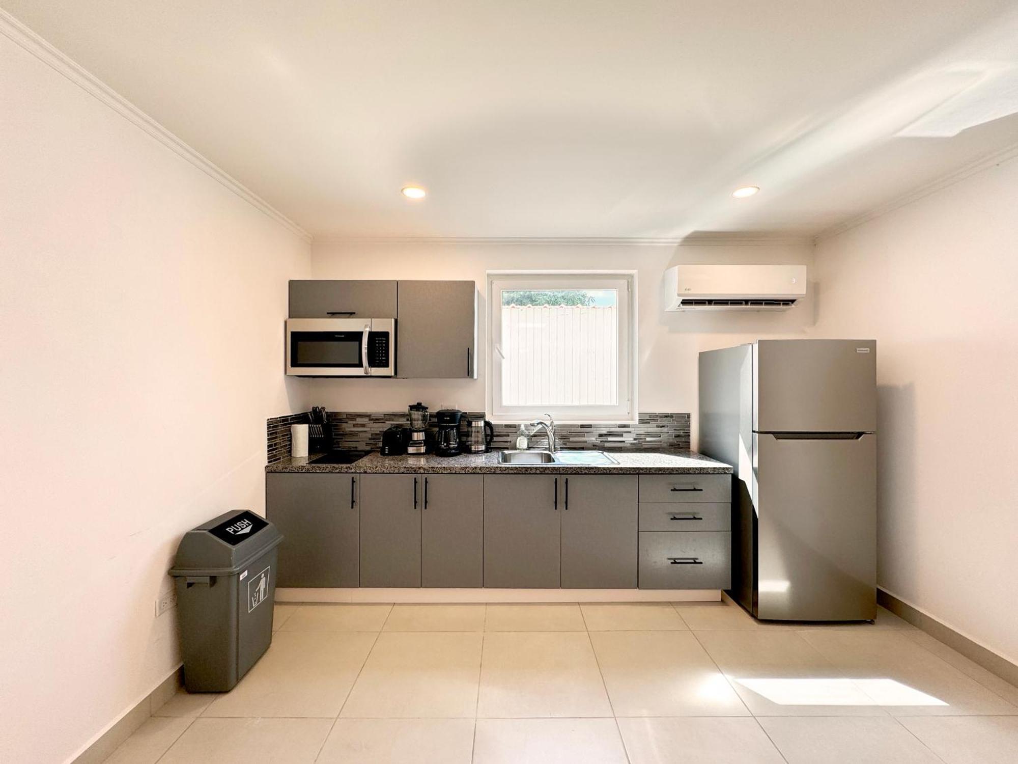 Bon Bini Suites โอรันเยสตัด ภายนอก รูปภาพ