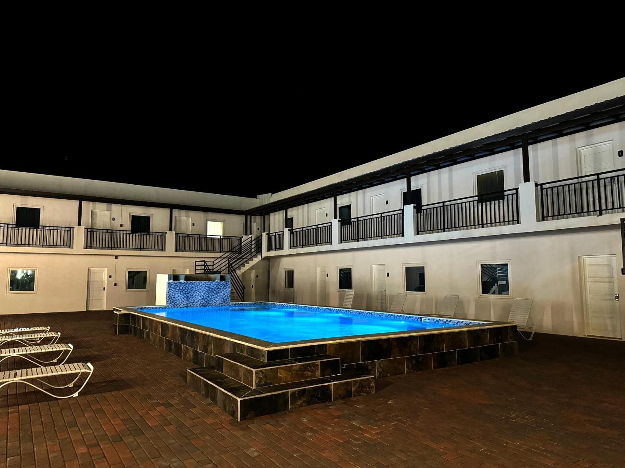 Bon Bini Suites โอรันเยสตัด ภายนอก รูปภาพ